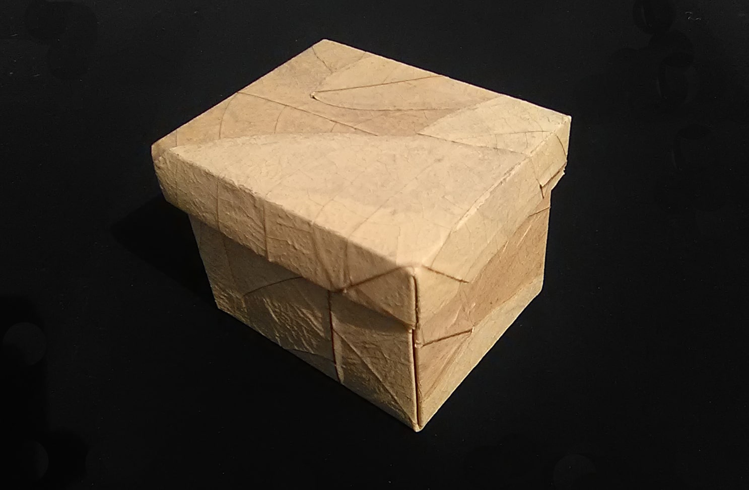 1556268343-min